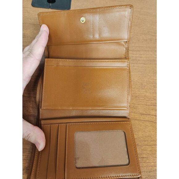Mcm conganc leather compact wallet  Eight card slots and lots of compartments  E - Picture 3 of 13